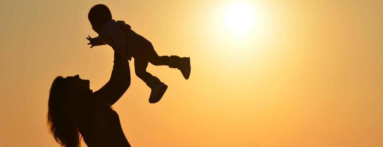 Dating a Single Mom in Thailand: Pros and Cons